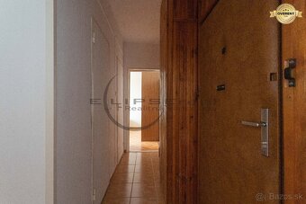 NA PRENÁJOM priestranný 2-izbový byt v centre Malaciek - 13