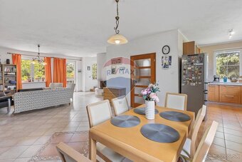 NA PREDAJ : Rekreačný dom 108 m2, pozemok 817 m2, Nová Dedin - 13