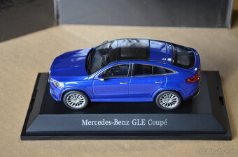 1:43 Mercedes - 13