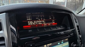 Mitsubishi Pajero 3.2 DID Instyle, ťažné + ODPOČET DPH - 13