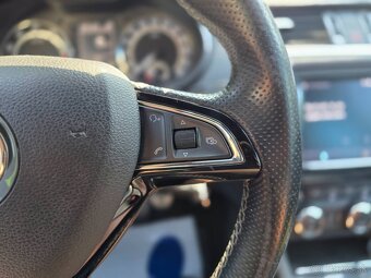 Škoda Octavia Combi 2.0 TFSI RS - 13
