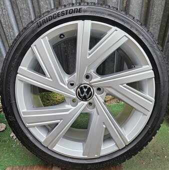 Originálna zimná sada VW - 5x112 r18 + 225/40 r18 92V - 13