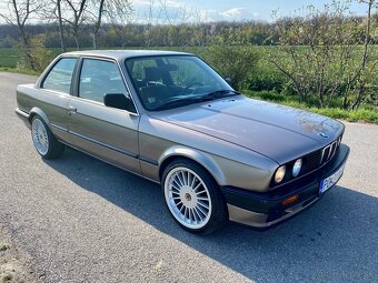 Bmw E30 coupe - 13