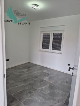Novostavba domu s bazénom a výhľadom na more v Chorvátsku na - 13