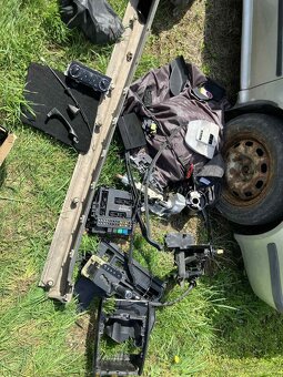 predám nahradné diely mercedes B 170 w245 - 13