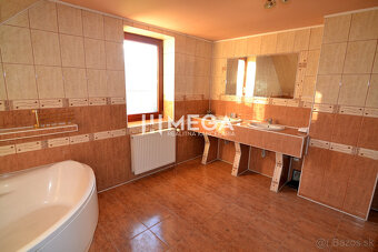 Na prenájom priestranný rodinný dom v obci Modra nad Cirocho - 13