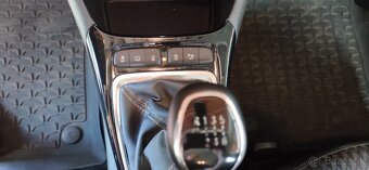 Opel Crossland X  1.2 turbo  benzin 96 kw, M6 - 13