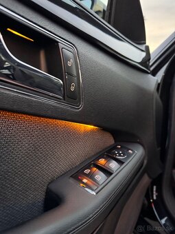 MERCEDES-BENZ E - 13