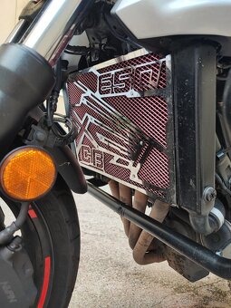 Honda CB650f ročník 2017 - s výbavou a kuframi - 13