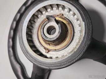 M-packet M-tech BMW volant e30 - 13