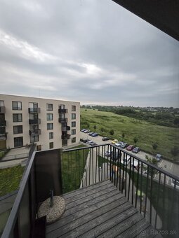 Nadštandardný byt (63 m²) s garážou v novostabe - 13