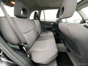 Toyota RAV4 2,0D nafta, 85kW, MT5, rok:02.2006. - 13