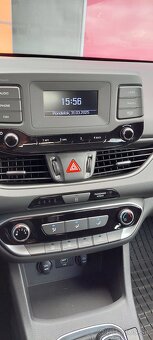 Hyundai i30 CW 1.5 DPi 81kW Comfort - 13