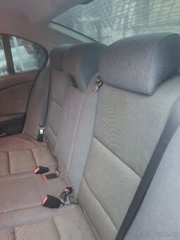 Predám BMW 525 .E60. 130 kW 2500 cm³ - 13