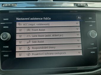 VOLKSWAGEN TIGUAN 2,0 TDI 110 kw DSG - 13