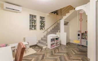 Dvojgeneračný štýlovo zariadený rod. dom - Mosonmagyaróvár - 13