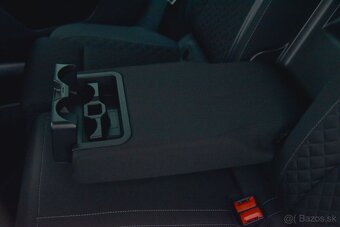 Superb Combi 2.0 TDI Style DSG, LED, Ťažné, Kamera - 13