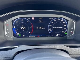 Volkswagen Passat Variant 2.0 TDI EVO Elegance DSG
 - 13