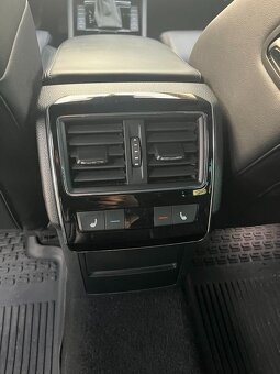 Škoda Superb Combi 2.0 TDI L&K DSG - 13