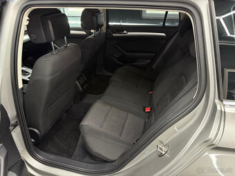 Volkswagen Passat Variant 1.6 DSG - 13
