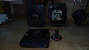 Staré bakelitove elertro veci. - 13