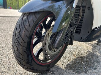 SYM GTS 300i - 13