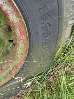 Podvozok na vlečku za traktor. - 13