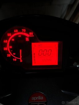 Aprilia SR50 - 13