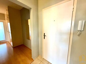 3- IZB. BYT (75m2) DVA BALKÓNY, KOMORA, SENICA - CENTRUM - 13