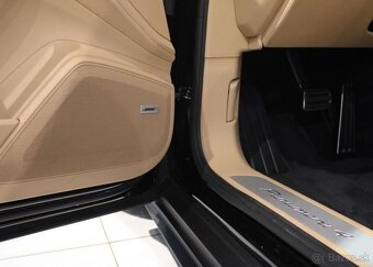 Porsche Panamera 4 Sport Turismo E-Hybrid Sport hybridní - 13