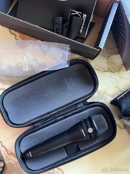 Shure, Senheisser, Neumann - 13