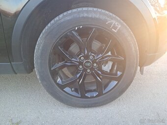 Land Rover Discovery Sport - 13