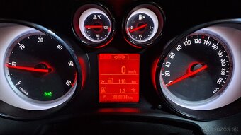 Opel Astra J sportstourer - 13