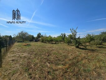 Na predaj dom s veľkým stavebným pozemkom 2148 m2 - 13