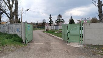 PREDAJ Záhrada 338m2, Ružinov. Elektrina, voda, chatky, wc - 13