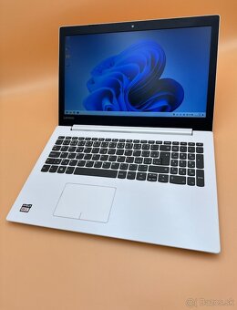 Notebook 15,6" Lenovo.AMD A6-9220 2x2,50GHz.8gb ram.120SSD - 13