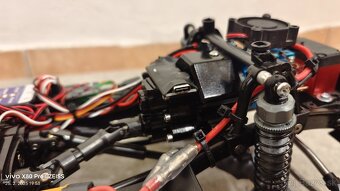 RC model Jeep Wrangler 4x4.
 - 13
