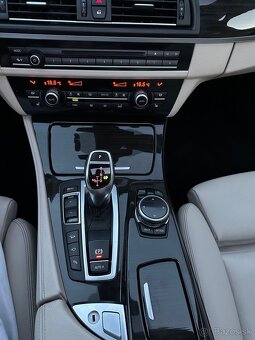 BMW 530d xDrive Luxury Line (F10) – Top výbava - 13