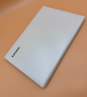 Notebook 15,6" Lenovo.AMD A6-9220 2x2,50GHz.8gb ram.120SSD - 13