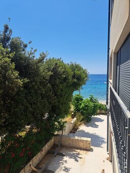CHORVÁTSKO - Zariadený apartmán, 1. rad od mora - MANDRE, os - 13