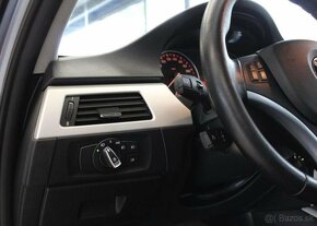 BMW Řada 3 E91 LCI 320d xDrive Touring nafta automat - 13