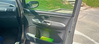 Ford Galaxy 1.9 TDI 96kW, 7-miestne, manuál - 13