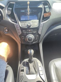 Hyundai Santa Fe 2.2 CRDi VGT 4x4 Premium A/T - 13