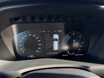 Volvo XC90 2.0 D5 173kW AWD R-Design – MAXIMÁLNÍ VÝBAVA - 13
