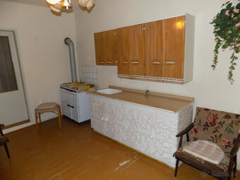 Na predaj chalupa v obci Kuraľany s garážou , pozemok 1536 - 13