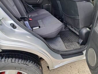 Toyota rav4 2.0 D-4D 85kw - 13