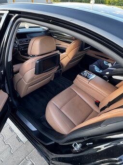 Bmw 750Li 300 kW - 13
