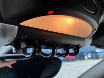 Mini Cooper Coupé JCW 1.6 Turbo 155kW – zberateľský kúsok - 13