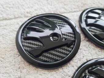 Čierne / karbónové znaky - logo na ŠKODA - 13