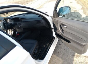 BMW E91 320d 4x4 130kw - 13